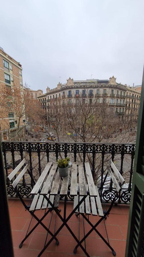 Hostal Eixample Barcelona Exterior photo