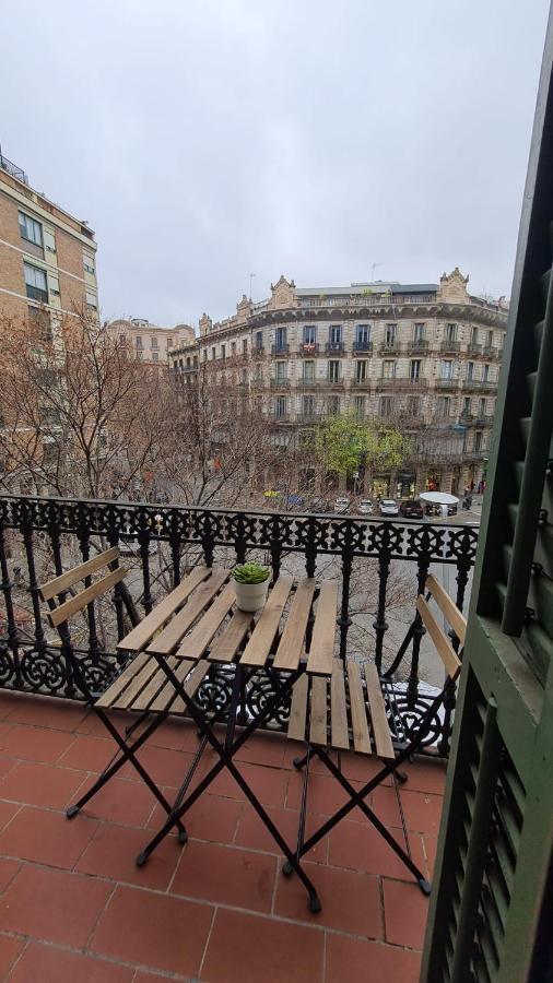 Hostal Eixample Barcelona Exterior photo