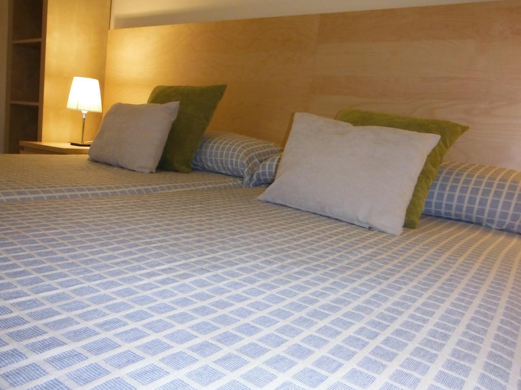 Hostal Eixample Barcelona Room photo