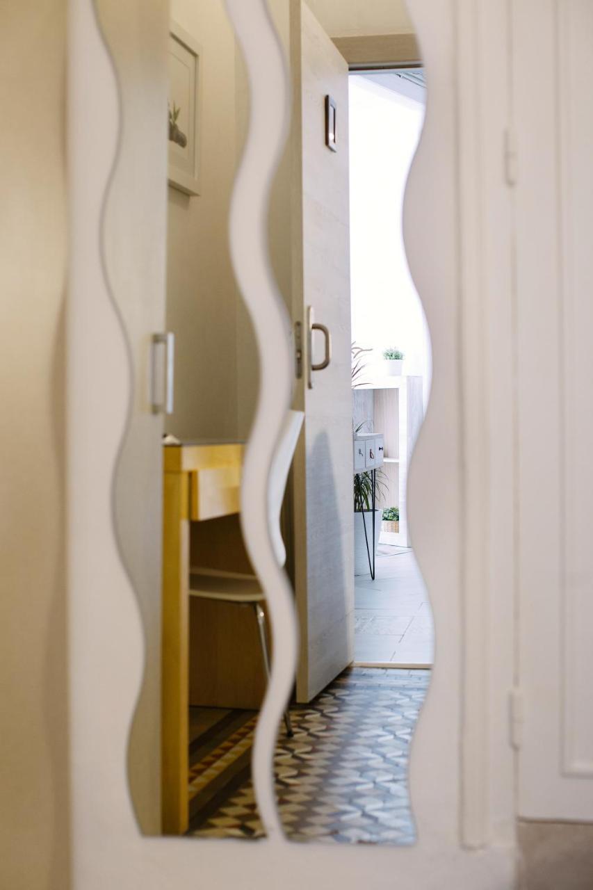Hostal Eixample Barcelona Exterior photo
